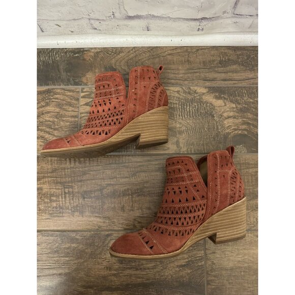 Sofft Size 8M Sallie Ankle Boot Booties Comfort Shoe Lasercut Detail Rust Orange - Picture 7 of 10